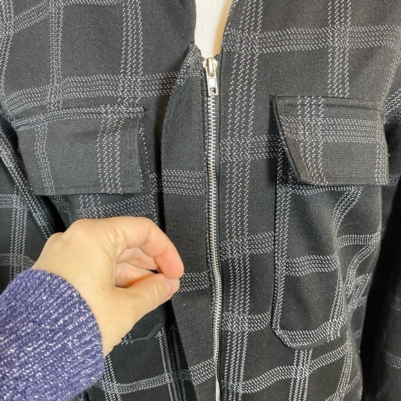 ⭐️ZARA Plaid Flannel Front Zip Long Sleeve Shirt Romper - Picture 4 of 5